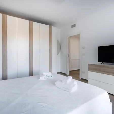 Felice 107 - With Terrace + Free Parking Bari
